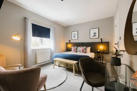 The Borough Hotels near Sir William Wallace Memorial