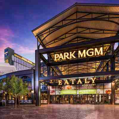 Park MGM Las Vegas Hotel Exterior