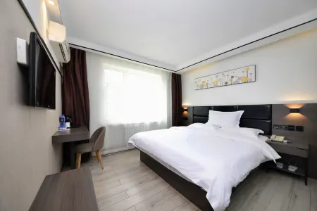 Sanyuan Hotel (Taiyuan Railway Station Clothing City Branch) Отели рядом с достопримечательностью «Shuangta Temple (Twin Pagoda Temple)»