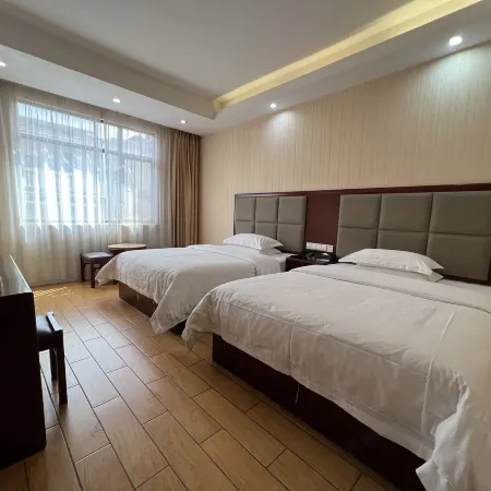 Yijiang hotel (xinning home and furniture store)