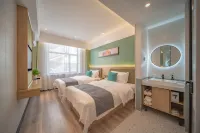 Durian Candy Boutique Hotel (Altay Russia Pedestrian Street Shop)