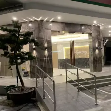 SPRING SEASON HOTEL