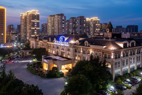 Richmond Grand Hotel