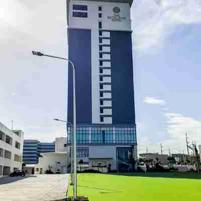 The Excelsior Hotel Las Piñas Hotel Exterior