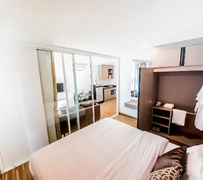 1 ห้องนอน พร้อมห้องรับแขกและครัว วิวสระว่ายน้ำ