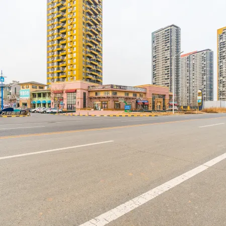 Xinsuihai Seaview Apartment (Yingkou Shanhai Square Vanke Shop)