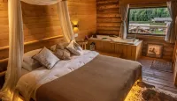 Guiyi Shanju Guesthouse Hotels in Burjin