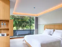 Artotel Casa Kuningan Hotels near Kuningan City