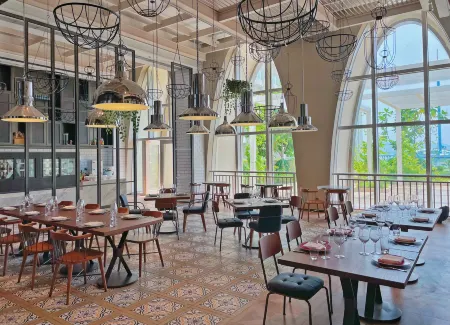 Hyatt Regency Hainan Ocean Paradise Resort Отели рядом с достопримечательностью «Nanwan Monkey Islet»