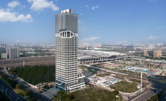 The tall building offers an aerial view of the city and its large skyscrapers at Radisson RED Guang Zhou South Railway Station