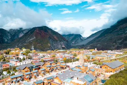 Treasure On The Clouds Homeland  Resort Hotel Hotels in Mao County