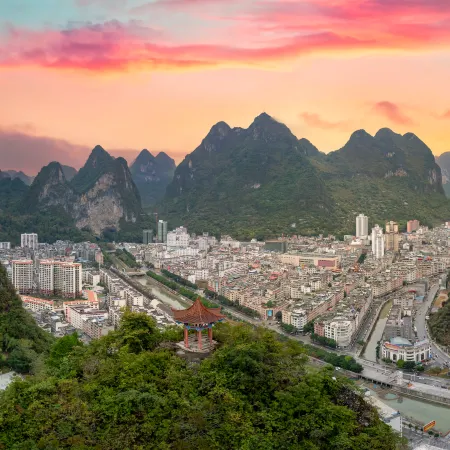 City First Station Smart Homestay (Fengshan Public Security Bureau Traffic Police Brigade)