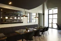 The Port Square Hotel - breakfast