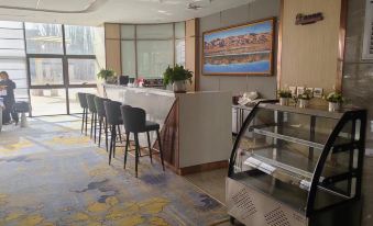 DeLingHa Chaidam Hotel