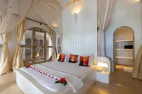 Msambweni Beach House and Private Villas Отели в г. Мсамбуэни