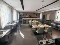 Homeinn Selected Hotel (Dandong Yalu River Riverside Anton Old Street) - 3 ดาว