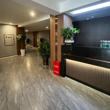 Hotels in Yue