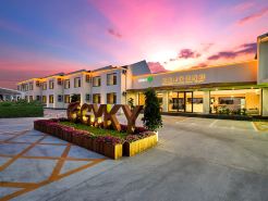 Summer Solstice · Family Resort (Pigeon Nest Park Liuzhuang Night Market Branch)