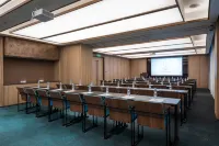 Kaiyuan Mingdu Audio and Video Apartment (Guangzhou New Baiyun International Airport)
