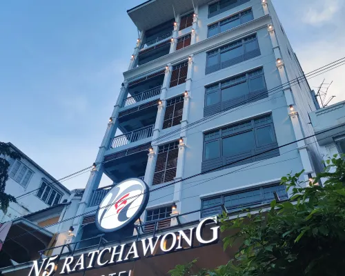 N5 Ratchawong Hostel Hotels near Ratchawong Pier