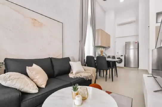 NaiBnB @ The Colony by Infinitum