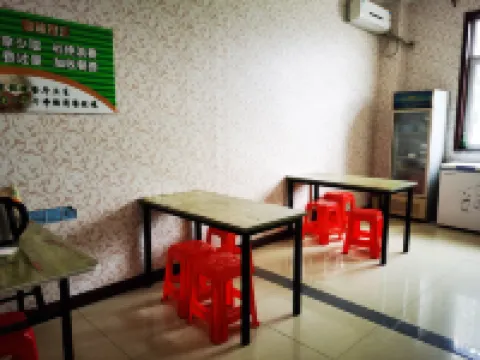 Longtai Inn Hotels in Luannan