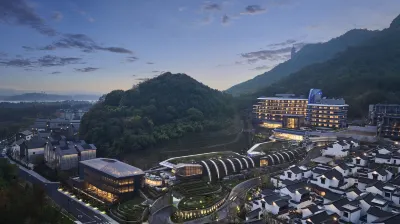 Hangzhou Xianghu Liberty Manor Hotels near Linpu Gymnasium
