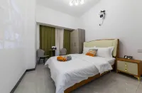 Huamanli Movie Homestay (Henan Finance and Economics Academy Jingeng Hospital)