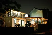 Shitang Moonlight Inn