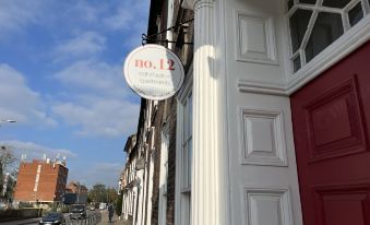No.12 Self Check-in Apartments