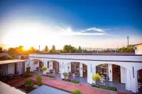 Xinyuan Fengqi BieYuan Hotels near مطار شينيوان نالاتي