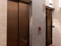 China Rich Oriental Hotel Отели рядом с достопримечательностью «Станция метро Chai Wan»