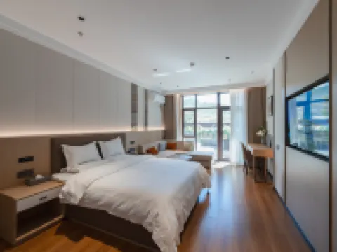 โรงแรมรีสอร์ทอินเตอร์เนชั่นแนลอัลไตย์หยุนเซว โรงแรมในอาเล่อไท่ซี
