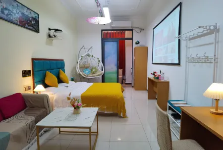 Junya Homestay Hotel Отели рядом со станцией Lankao Railway Station