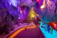 Zhangjiajie Qishi Li Cave Homestay (National Forest Park Flagship Store) - 5 estrellas