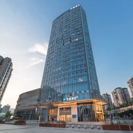 HanTing Hotel (Dazhou Luofu Plaza)