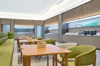 JI Hotel (Zhaoqing Seven Star Crags East Gate Plaza Hengyu City)