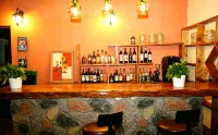 Yanningxuan Mountain View Art Homestay - بار