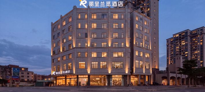 Rezen Lanmi Hotel (Huizhou Boluo Shiwan) Hotel a Boluo
