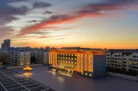 Runheng Haotai Hotel (Zhongwei Gulou‑Xiangyang Pedestrian Street Store) - parking