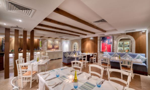 Majestic City Retreat Hotel