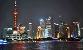 Waiting Hotel (Shanghai Bund Nanjing East Road Pedestrian Street)