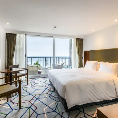 Aguila Hotel Jeju Oceano Suite Отели рядом с достопримечательностью «Пляж Хёпчже»