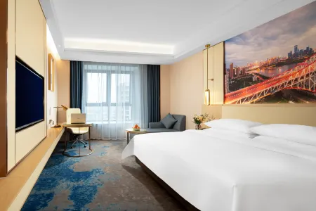 Vienna International Hotel (Chongqing Dazu Center) Отели рядом с достопримечательностью «Dazu Stone Carving Baoding Mountain Scenic Area - Guiding Service Hall»