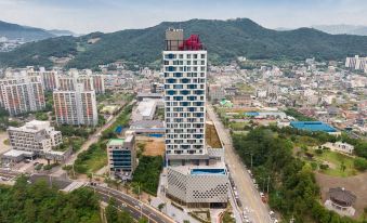 Ramada Plaza by Wyndham Dolsan Yeosu