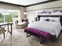Fairmont Singapore Hotels near The Padang