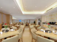 Vienna Hotel (Xingren Hotel) Hotels in Xingren