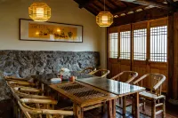 Floral Hotel · Quzhou Yueming Cangwu Hotel  (Ziweishan National Forest Park Branch)