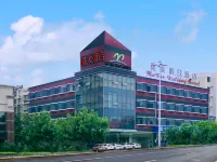 Mo Tai Holiday Inn Hotel Hotel in zona CPC Tianjin Binhai New Area Tanggu Working Committee Party School