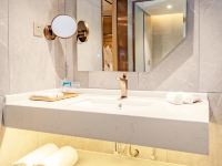 潮漫酒店(中山富华道富业广场店) - 特惠大床房